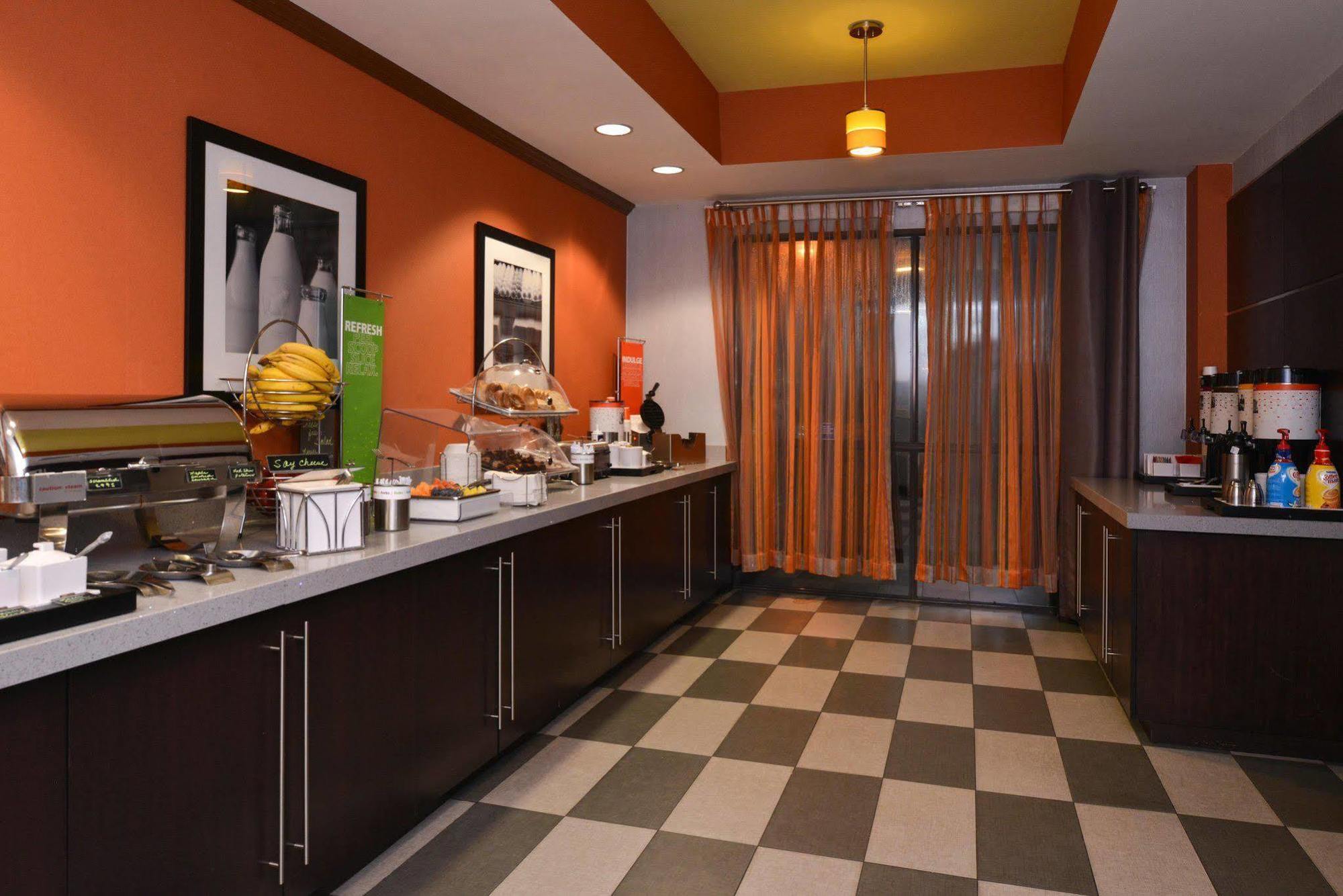 Hampton Inn Springfield Zewnętrze zdjęcie